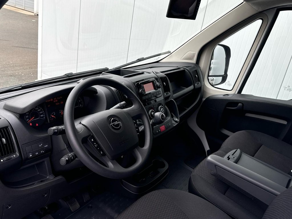 Opel Movano