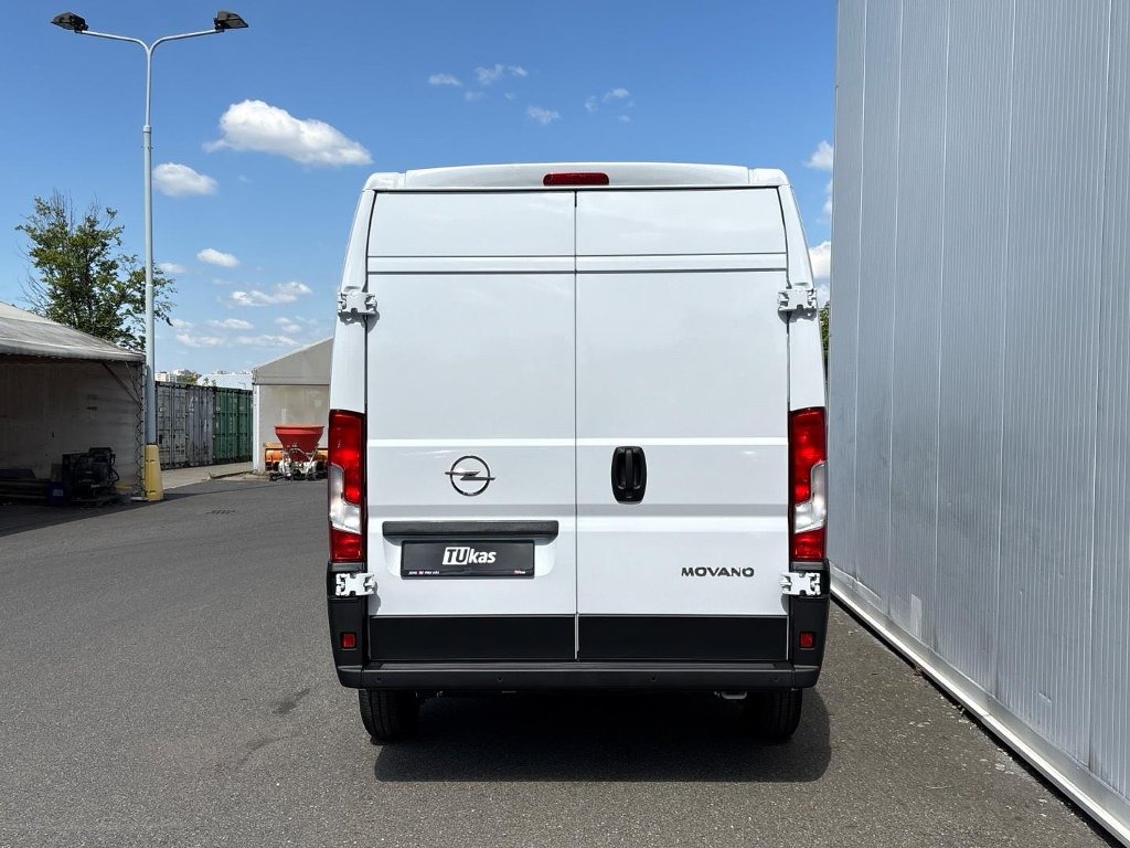 Opel Movano