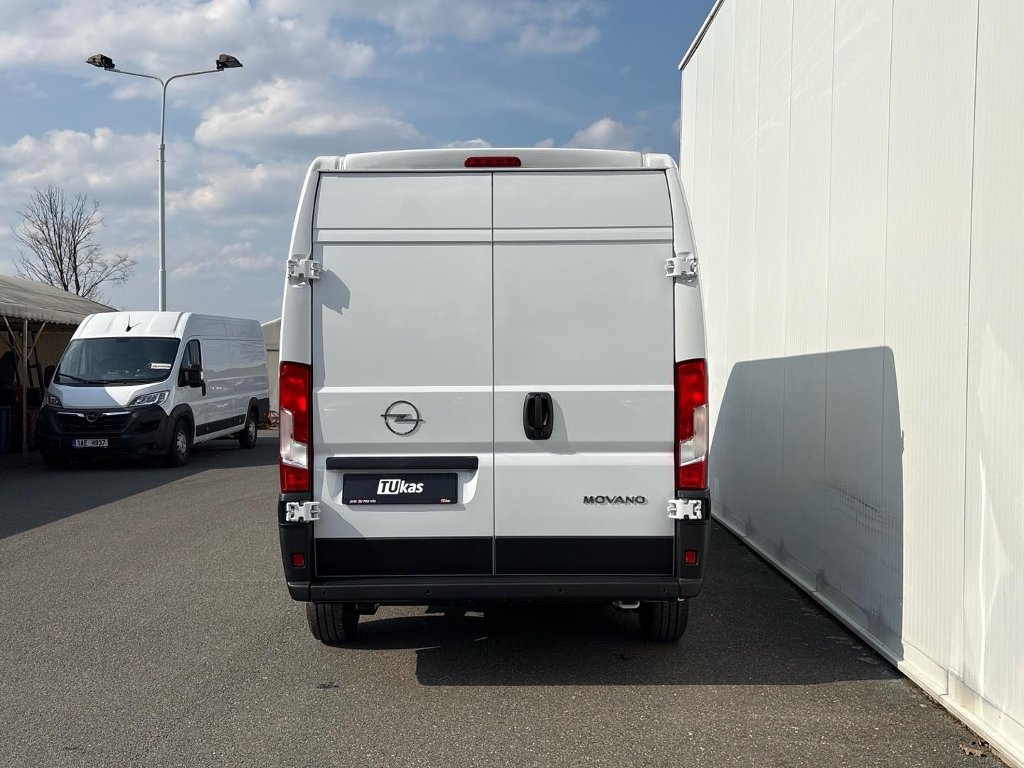 Opel Movano