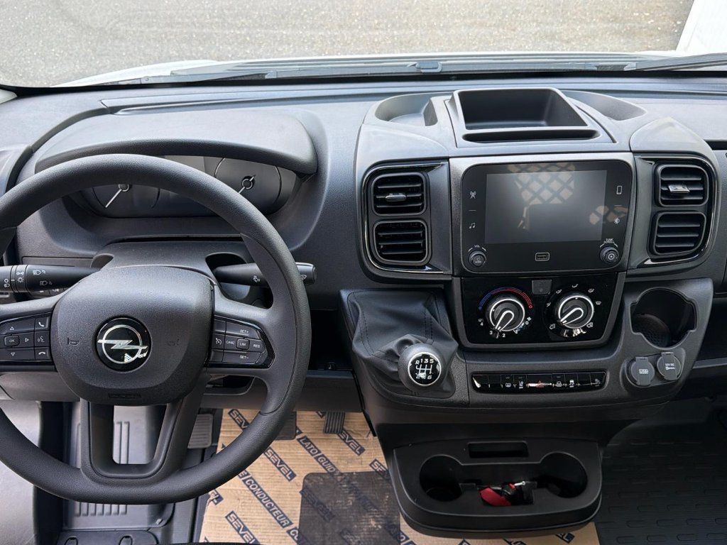 Opel Movano